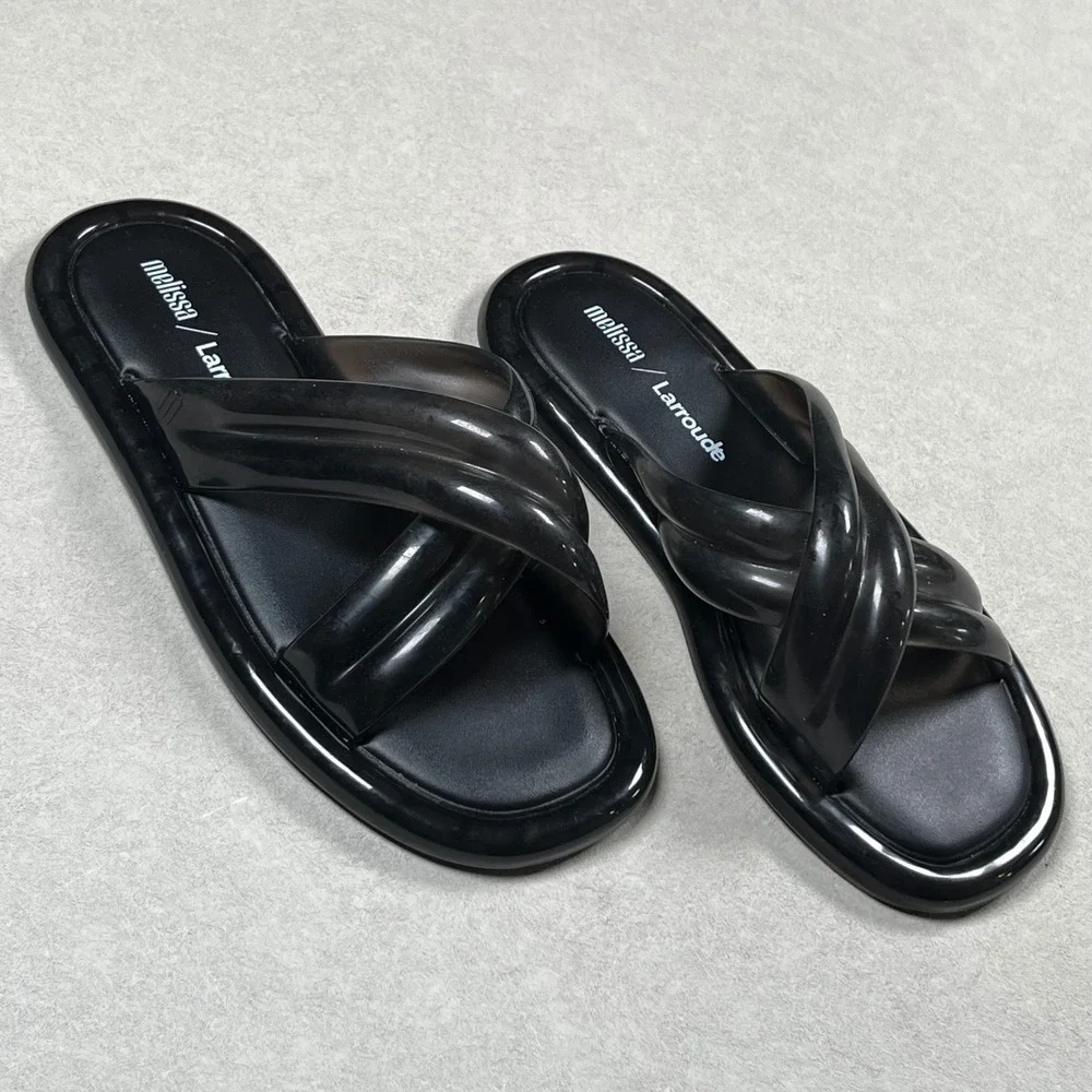Melissa‎ Larroude Cali Slide Sandals Womens 6 Black Puffy Crisscross Jelly Vegan